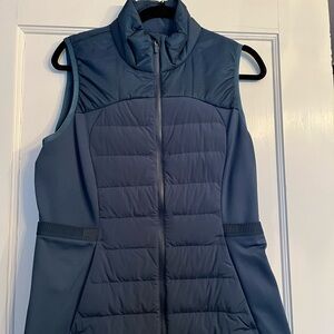 Lululemon Athletica Teal/Blue Sleeveless Vest